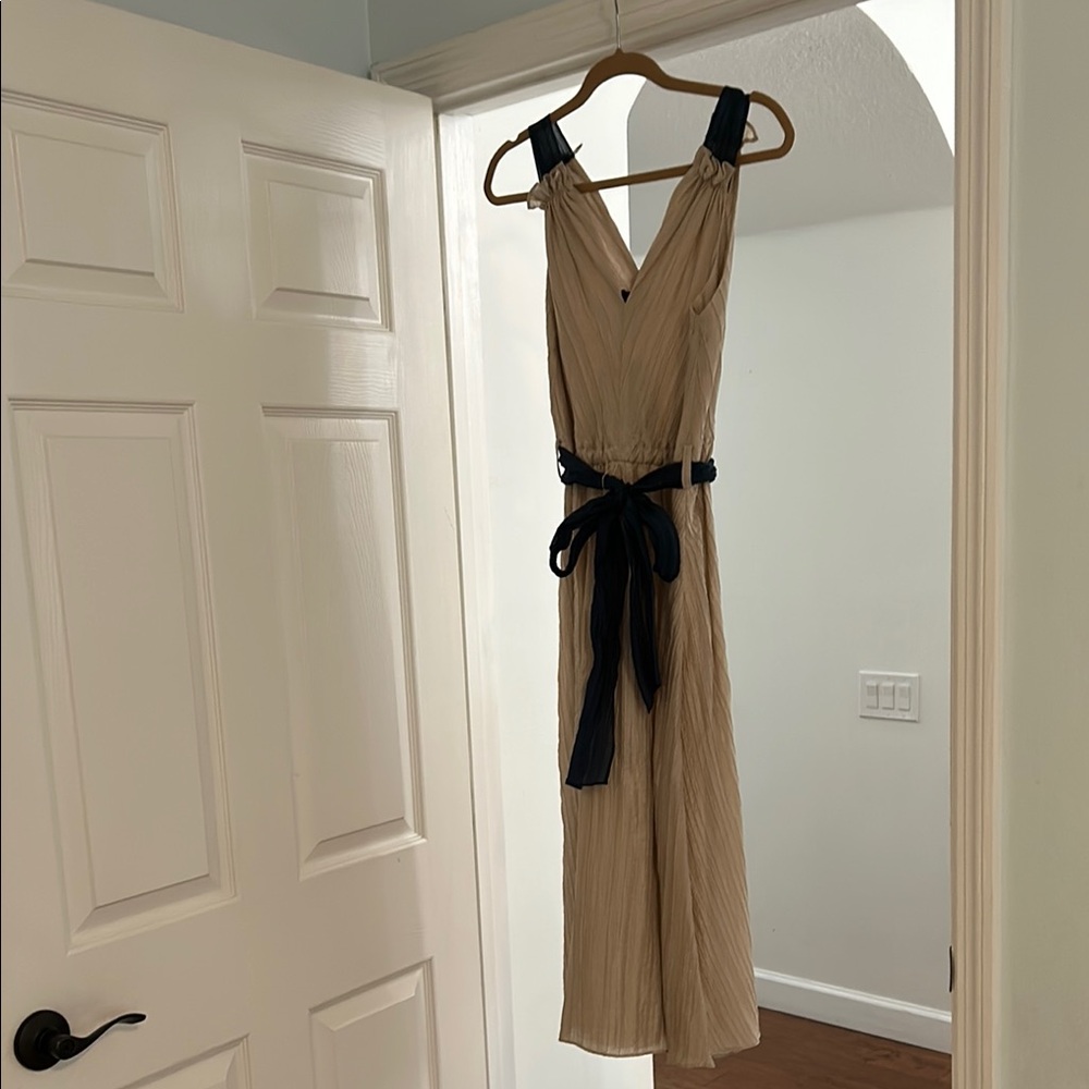 Elegant Beige and Navy Sleeveless Dress